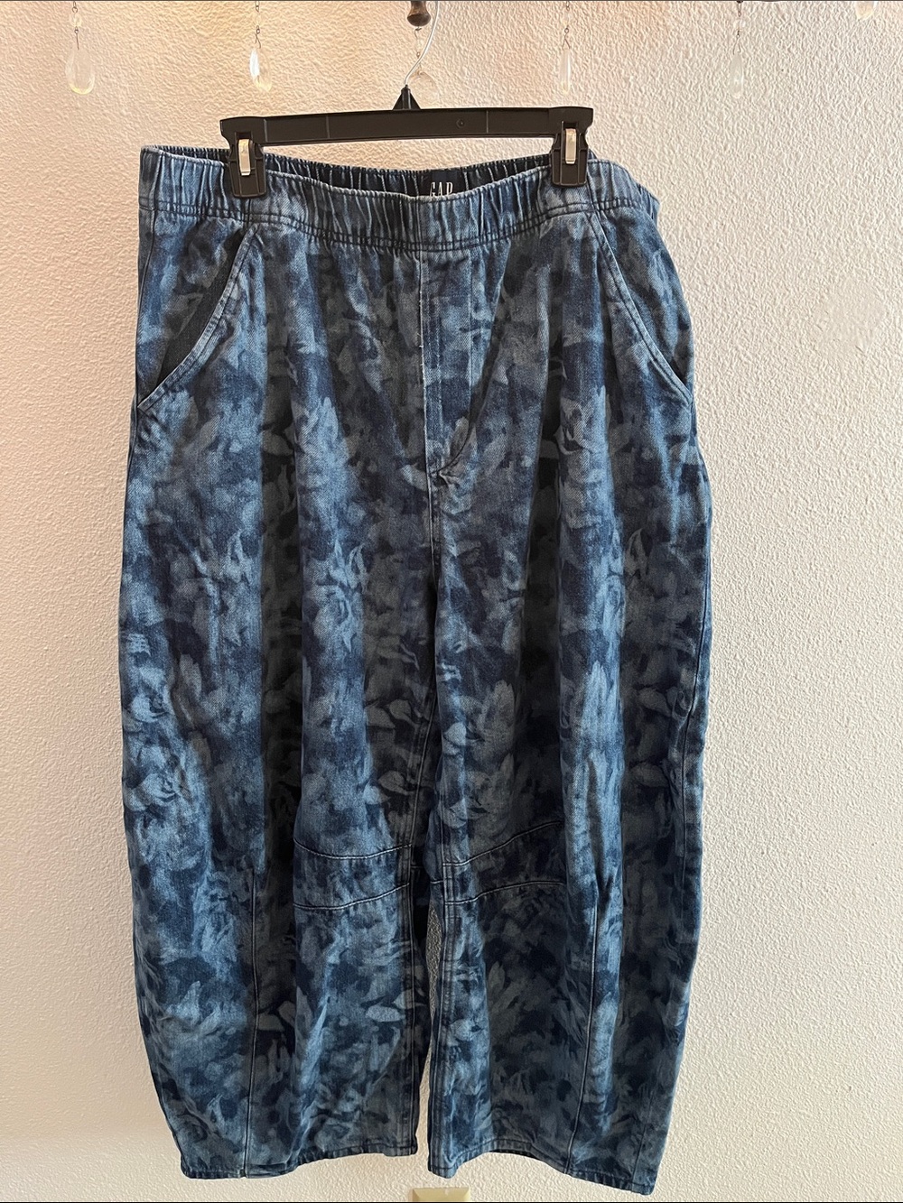 GAP XL Blue Floral Pull-On Barrel Balloon Jeans Elastic Waist